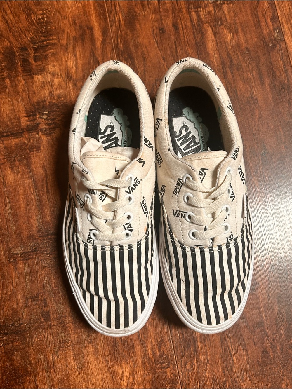 VANS ComfyCush ERA pinned black marshmallow womens sz 7 EUC